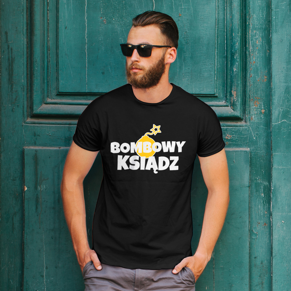 Bombowy Ksiądz - Męska Koszulka Czarna