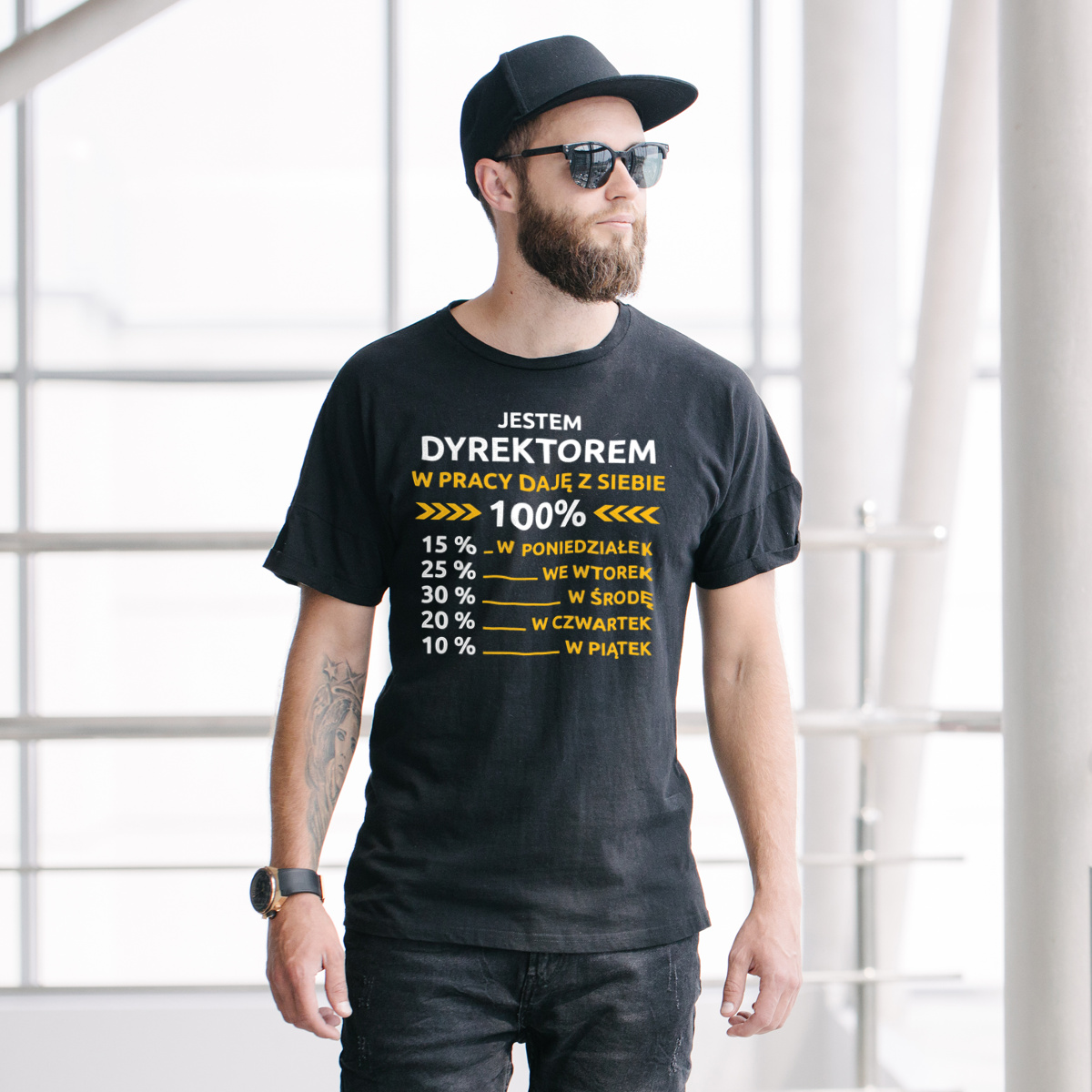 Dyrektor W Pracy Daje Z Siebie 100%  - Męska Koszulka Czarna