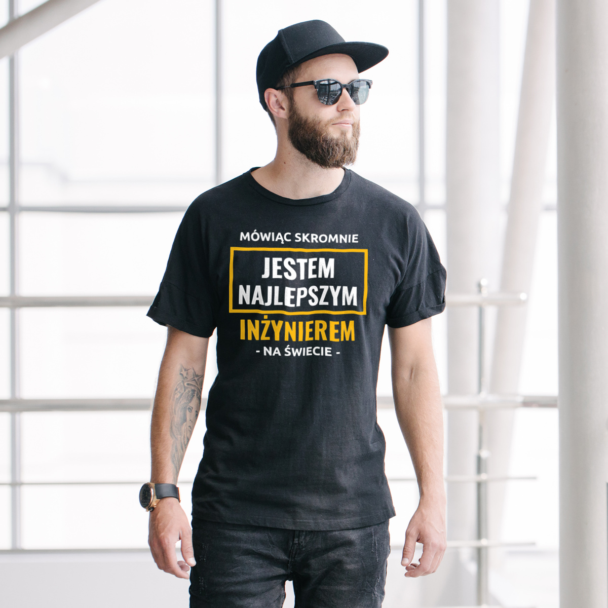 Mówiąc Skromnie Jestem Najlepszym Inżynierem Na Świecie - Męska Koszulka Czarna