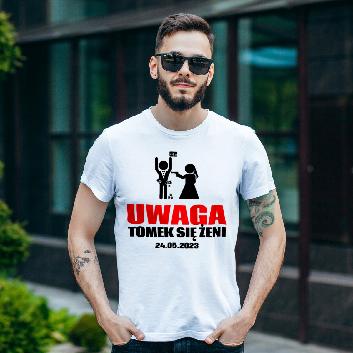 UWAGA- Się Żeni Wieczór Kawalerski - Męska Koszulka Biała