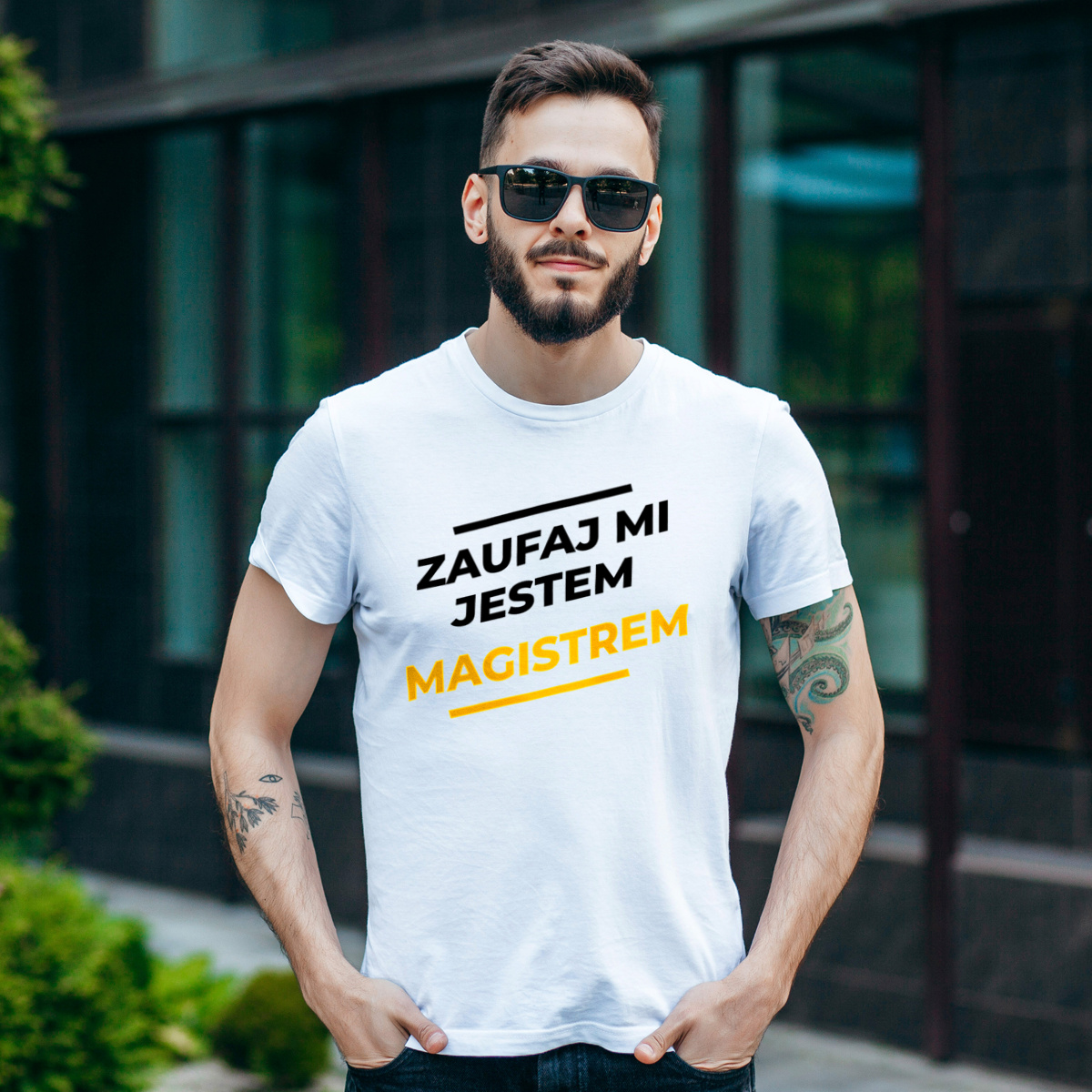 Zaufaj Mi Jestem Magistrem - Męska Koszulka Biała